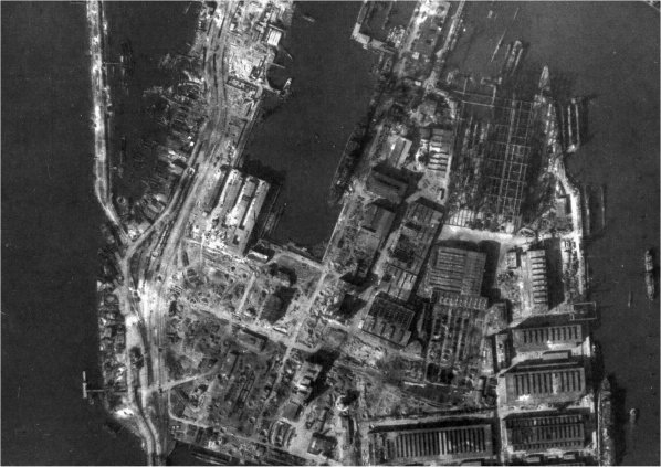 Aerial view of Howaldtswerke shipyard, Hamburg, Germany, 1940s