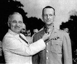 Jonathan Wainwright decorated with Medal of Honor by US President Harry Truman, 14 Sep 1945
