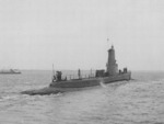 Submarine Gür off Philadelphia Naval Shipyard, Pennsylvania, United States, 3 Sep 1954, photo 1 of 4