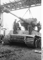 Repairing a Tiger I heavy tank, Russia, Jan-Feb 1944, photo 13 of 16