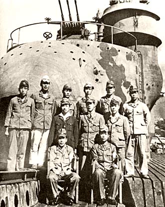 Officers of submarine I-400, circa late Aug 1945
