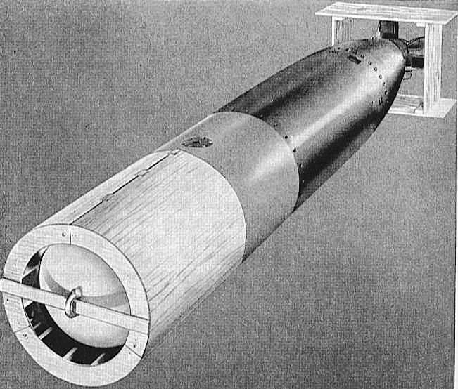 Drawing of the Mark XIII aerial torpedo showing the wooden tail shroud and the plywood drag ring on the nose. Both were designed to stabilize the torpedo during the drop and then break off on impact with the water.