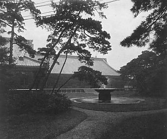 View on the grounds of the Imperial Palace, Tokyo, Japan, late 1800s