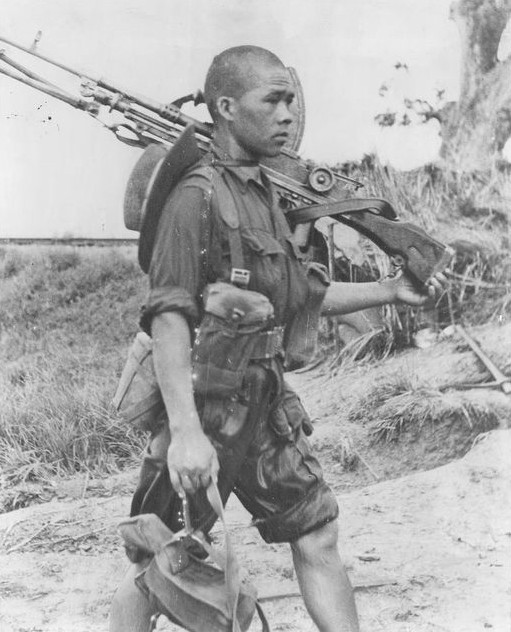 Gurkha soldier with a Bren machine gun, date unknown
