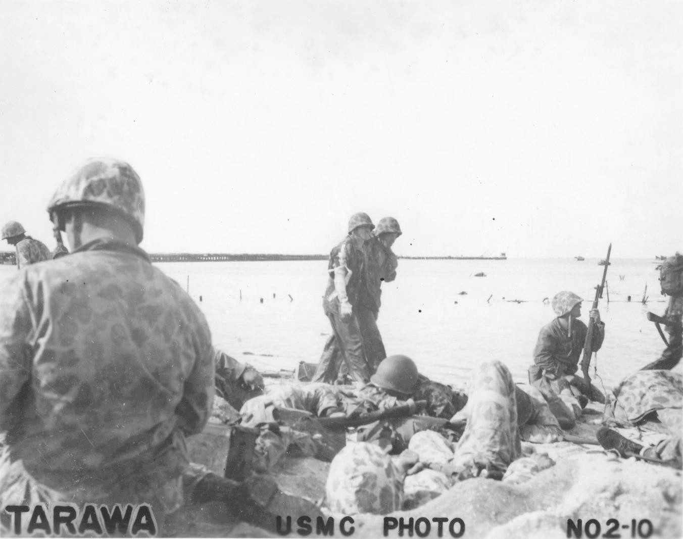 US Marines at Tarawa, Gilbert Islands, late Nov 1943