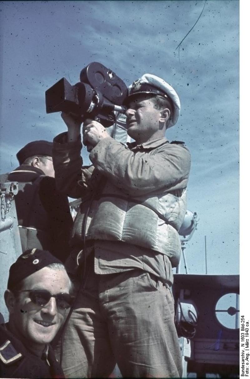 Horst Grund with an Arriflex camera in the Mediterranean Sea, circa 1943