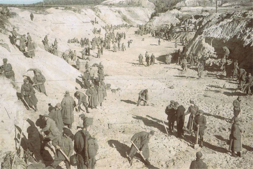Babi Yar ravine, Kiev, Ukraine, 1 Oct 1941, photo 1 of 6