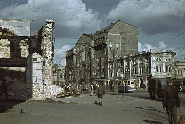 Street view, Kharkov, Ukraine, Oct-Nov 1941