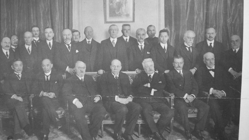 Members of the League of Nations commission, Paris, France, Feb-Apr 1919, photo 2 of 2; note Woodrow Wilson and V. K. 'Wellington' Koo