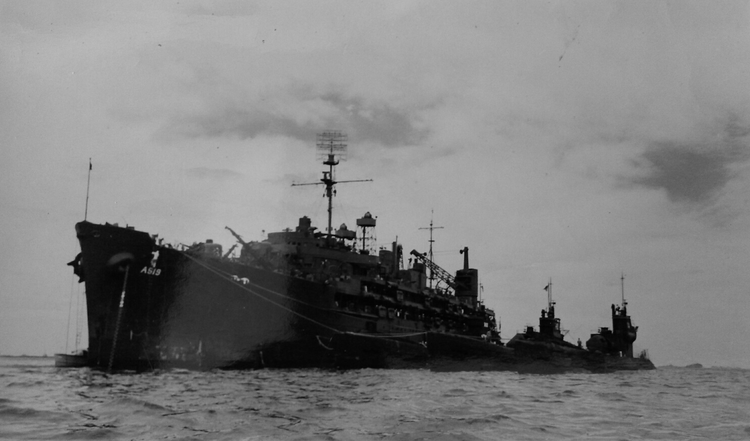 USS Proteus, I-400, I-401, and I-14, Yokosuka, Japan, 29 Aug 1945