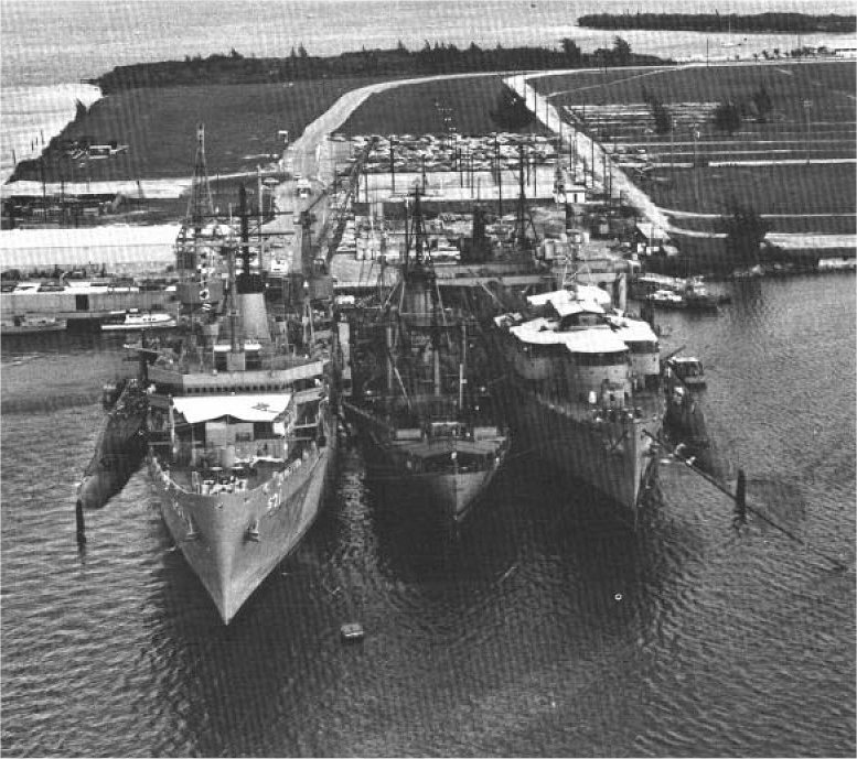 USS Kaemhameha, USS Hunley, USNS Furman, USS Proteus, and USS Stonewall Jackson at Apra Harbor, Guam, 1968