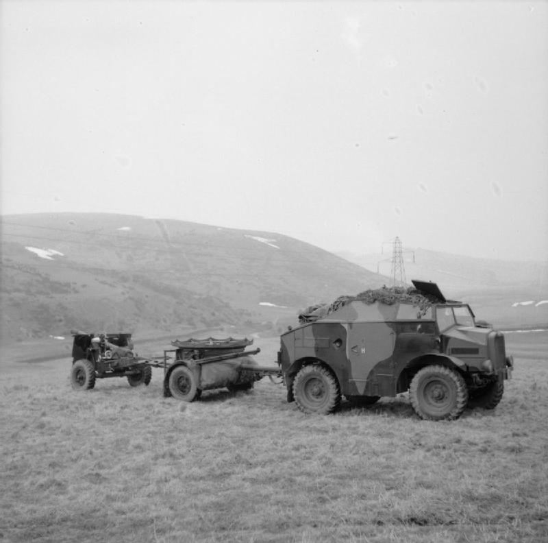 C8 prime mover with limber and 25-pdr field gun, Scotland, United Kingdom, 20 Mar 1941