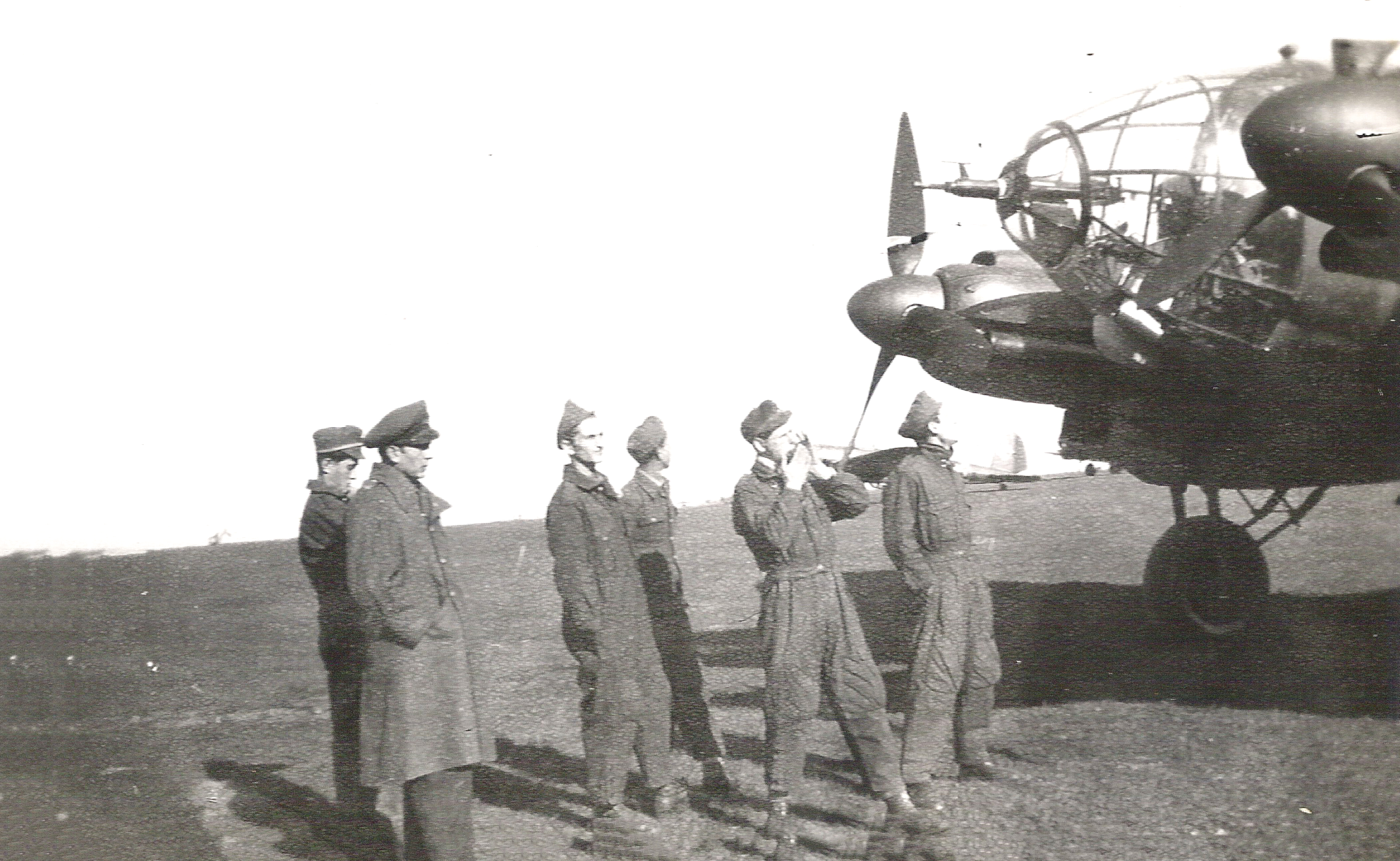 Stefanica Paunescu with squadron mates, 1940s, photo 1 of 6