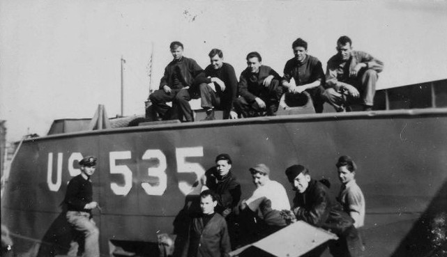 Officer and crew of USS LCT-535, 25 Mar 1944