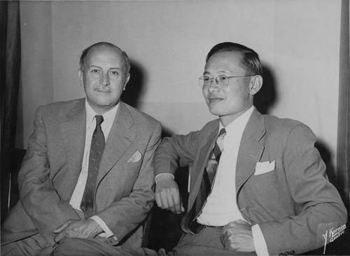 Brazilian Dr. Geraldo Horácio de Paula Souza and Chinese Dr. Shi Siming, circa 1945