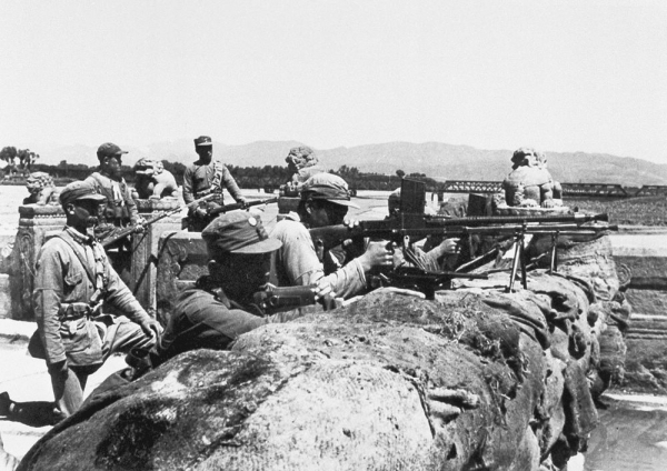 Chinese troops at Lugou Bridge, Beiping, China, Jul 1937