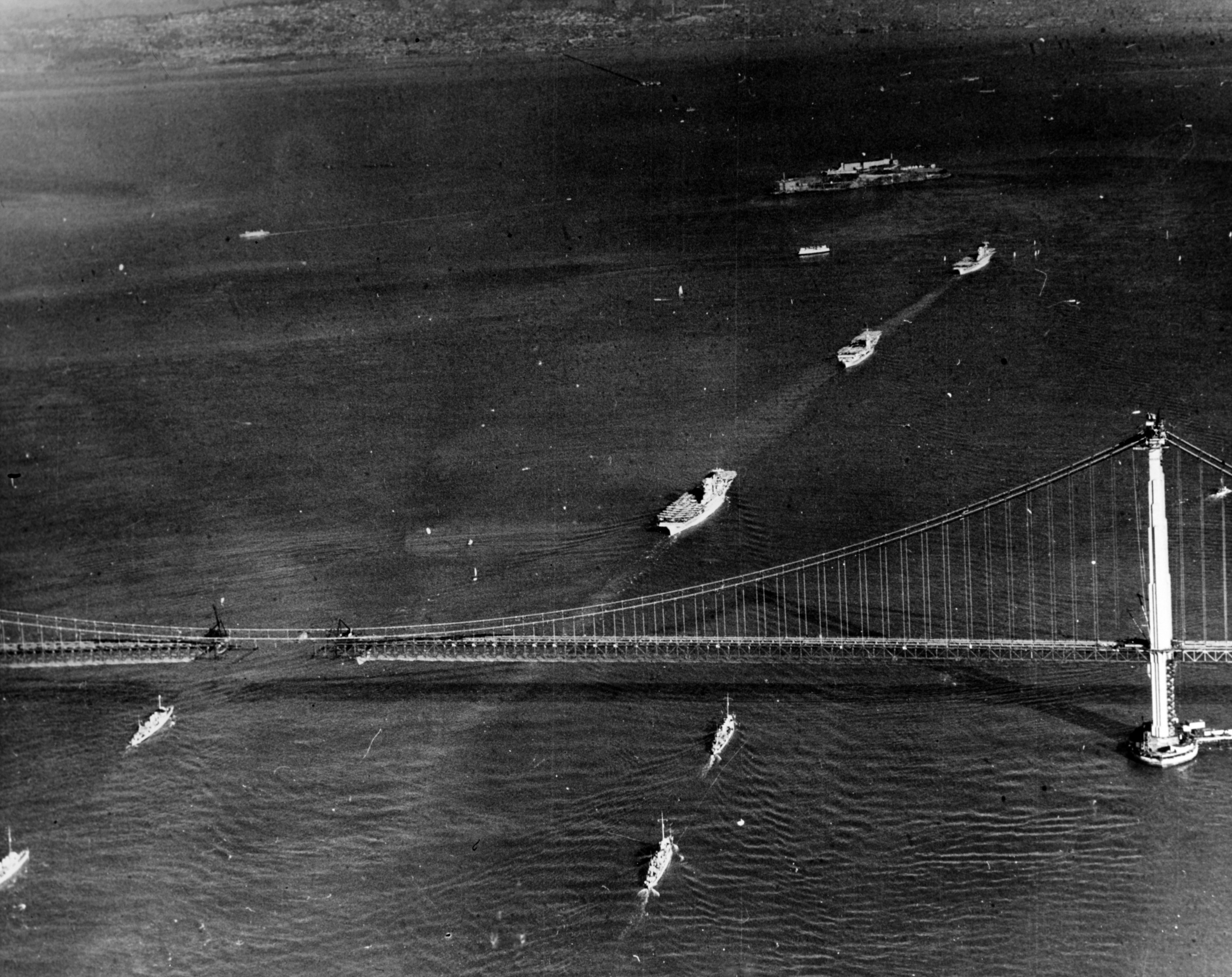 All three of the United States’ aircraft carriers entering San Francisco Bay in column, USS Lexington (Lexington-class) is followed by USS Ranger which is followed by USS Saratoga, 12 Nov 1936. 