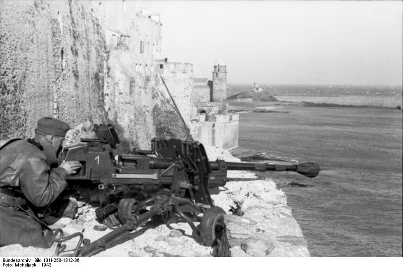 2.8 cm sPzB 41 gun at a coastal position in southern France, 1942