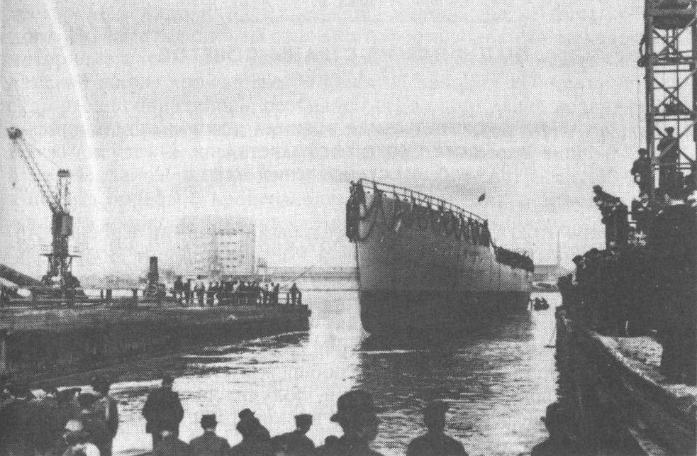 Launching of Russian cruiser Muravyov-Amursky (later, German cruiser Pillau) at F. Schichau Danzig, Germany, 14 Apr 1914