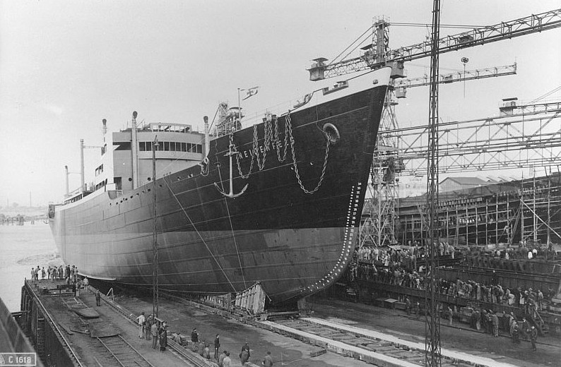 Launching of Neidenfels, Deschimag shipyard, Bremen, Germany, Oct 1938, photo 1 of 2