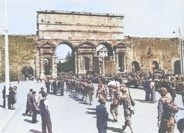 US troops marching into Rome, Italy, 4 Jun 1944 [Colorized by WW2DB]