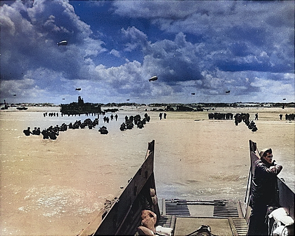 US troops landing at Normandy, 6 Jun 1944 [Colorized by WW2DB]