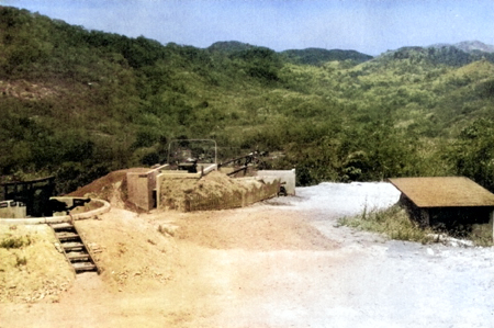 Anti-aircraft guns at the Panama Canal Zone, date unknown [Colorized by WW2DB]