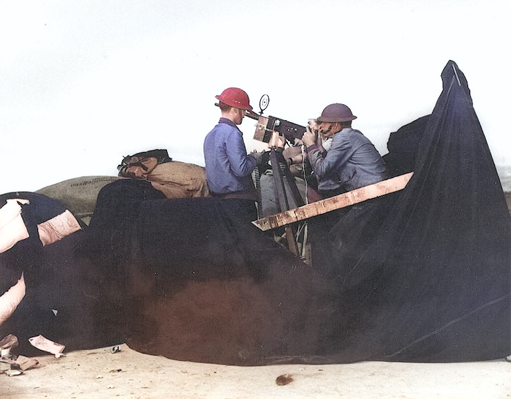 US Navy machine gun crew, possibly at Naval Air Station Ford Island, US Territory of Hawaii, circa mid-Dec 1941 [Colorized by WW2DB]