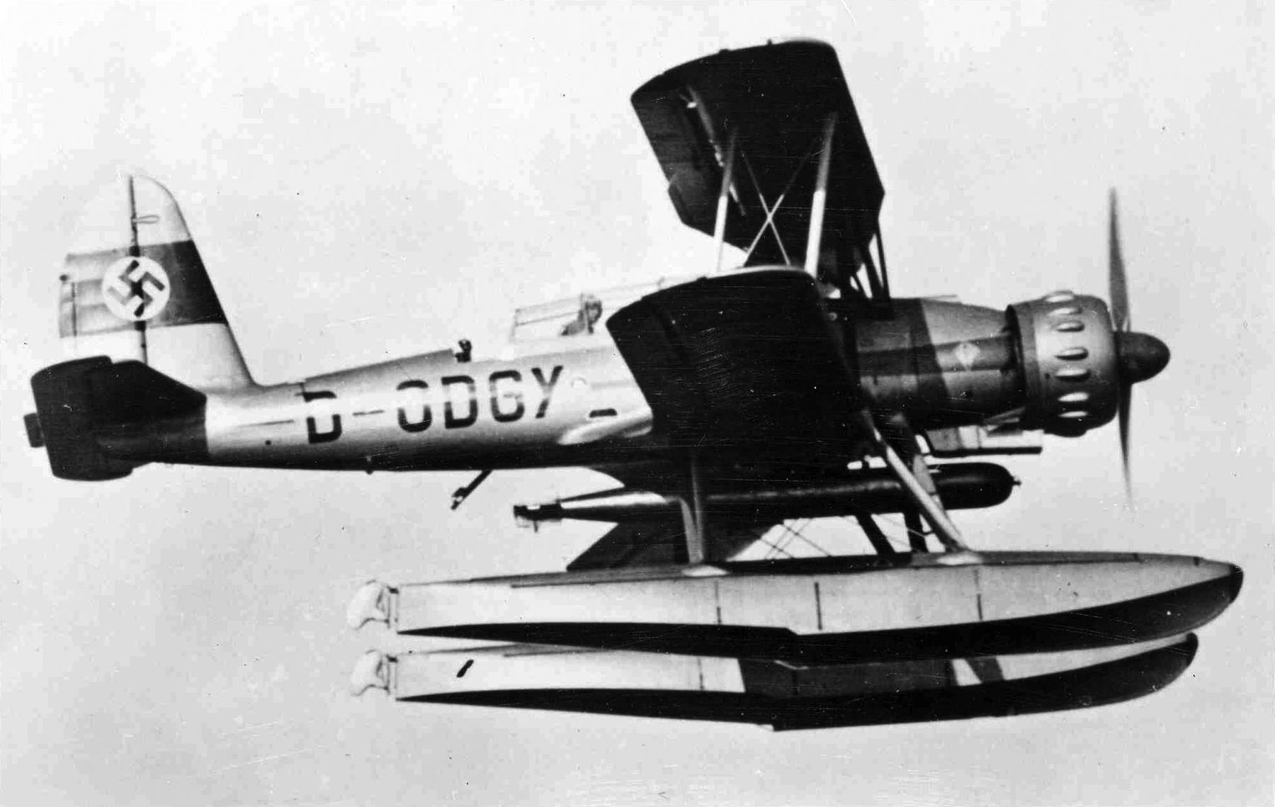 Ar 95 seaplane in flight, late 1930s