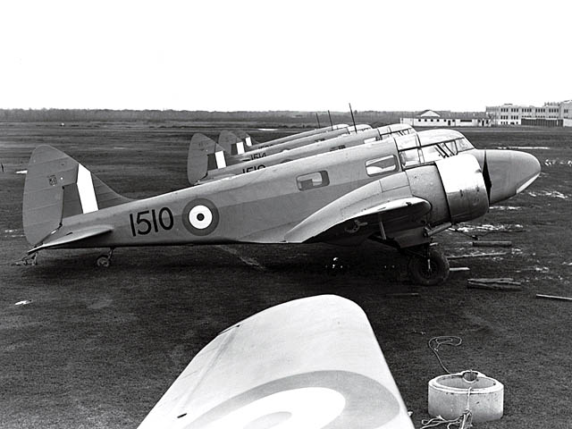 Canadian AS.10 Oxford aircraft at rest, circa 1939-1944, photo 2 of 3