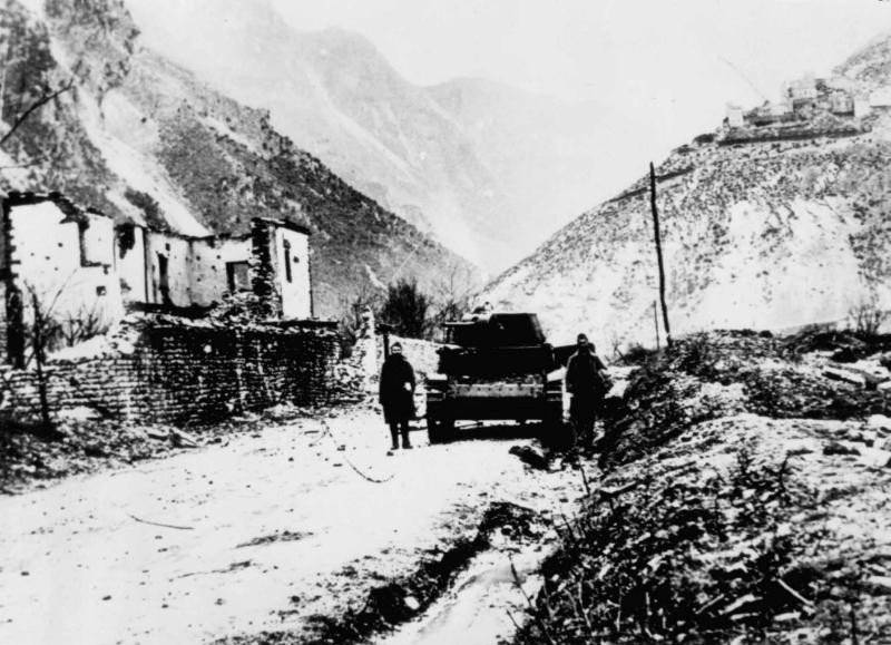 Greek tankers at Këlcyrë, Albania, 10 Jan 1941