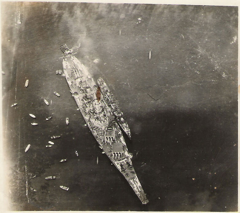 Aerial photograph of battleship Missouri during the Tokyo Bay surrender ceremony, 2 Sep 1945