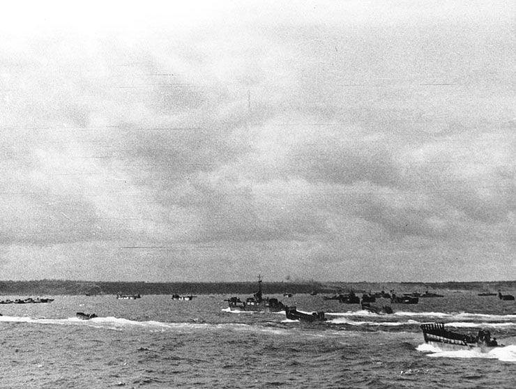LCI(L), LCM and LCVP landing craft approached Omaha Beach, Normandy, 6 Jun 1944