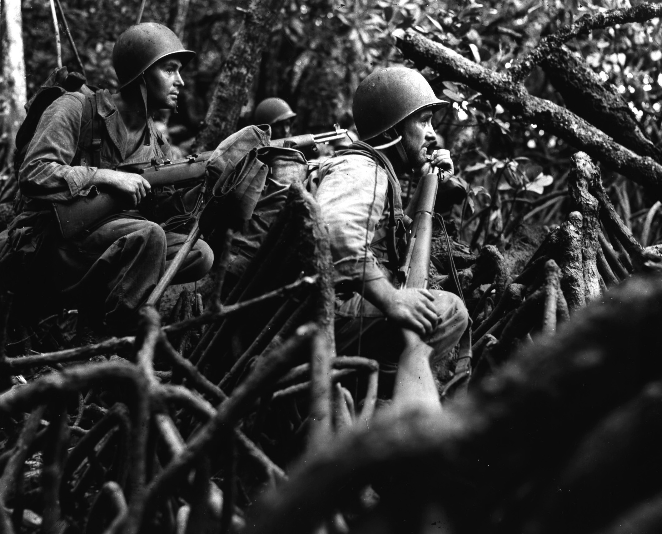 US Army infantrymen fighting in the jungles of Vella Lavella, Solomon Islands, 13 Sep 1943