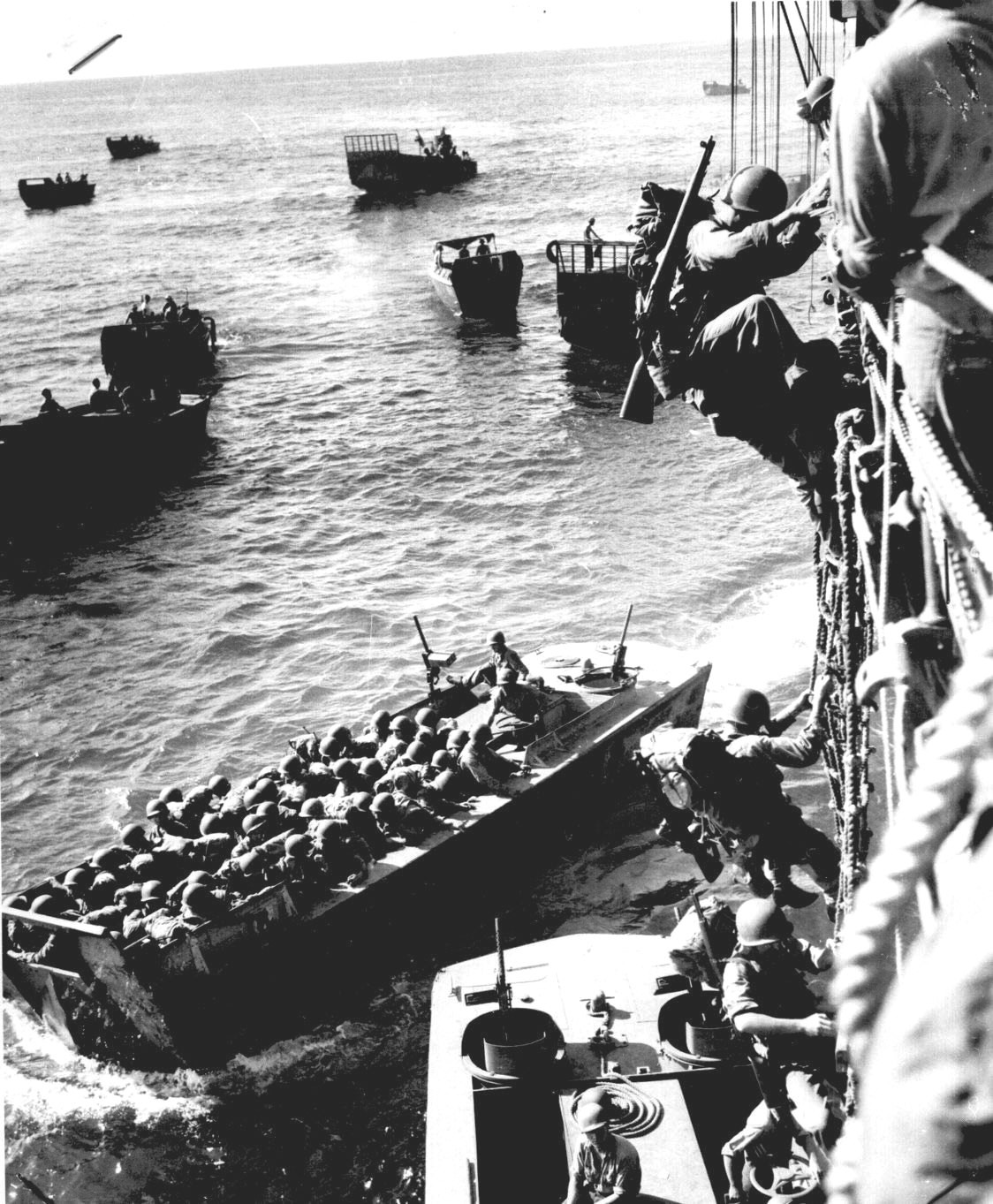 US troops boarding landing barges at Empress Augusta Bay, Bougainville, Nov 1943