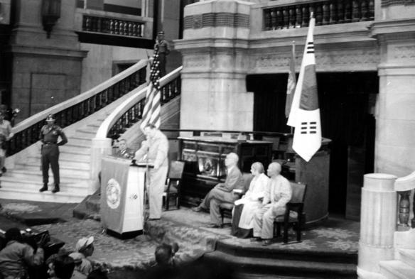 Ceremony marking the return of Seoul to Republic of Korea control, General Government Building, Seoul, Korea, 29 Sep 1950, photo 2 of 3