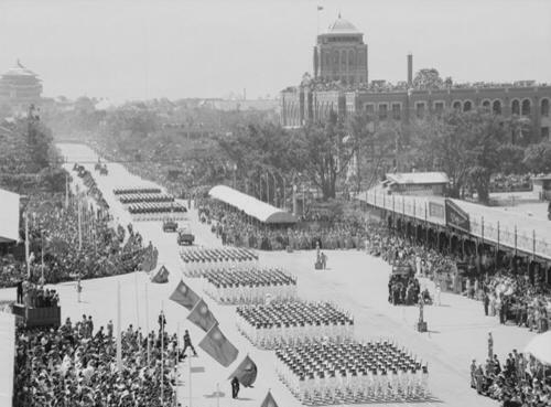 National Day parade before Presidential Office Building, Taipei, Taiwan, Republic of China, 10 Oct 1961, photo 4 of 4