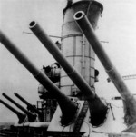 Primary guns of battleship Parizhskaia Kommuna, Leningrad, Russia, 1925