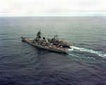 Guided missile frigate USS Halyburton receiving fuel from battleship USS Iowa in the North Atlantic, 6 Sep 1985, photo 5 of 5