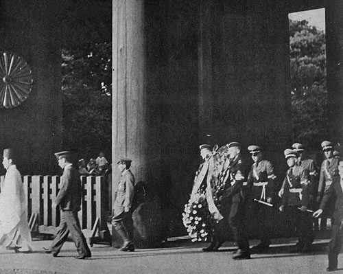 Hitler Youth members visiting Yasukuni Shrine with a wreath, Tokyo, Japan, Oct 1938, photo 1 of 2