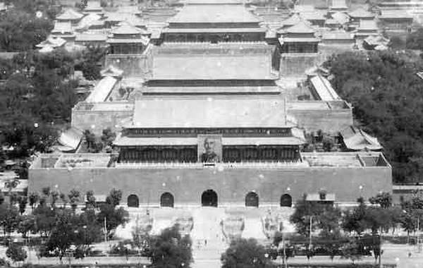 Tian'anmen gate, Beiping, China, 1947