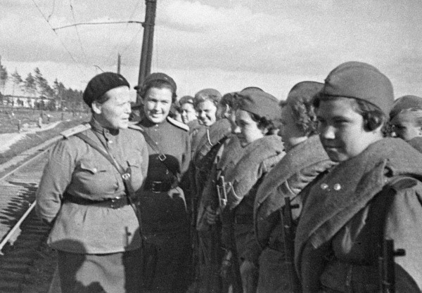 Soviet sniper Ekaterina Nikiforova Nikiforovna speaking to female sniper trainees, 1 Apr 1943