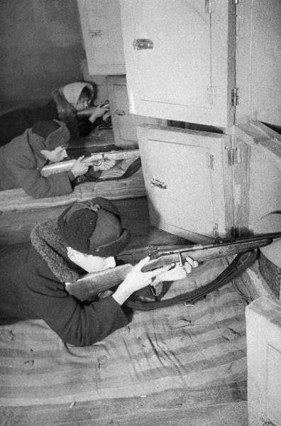 Rifle lessons in Soviet universal military training, Moscow, Russia, Oct-Dec 1941