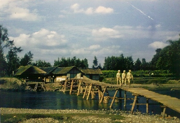 Chinese troops in the suburbs of Chongqing, China, circa 1944