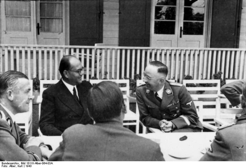 Subhash Chandra Bose and Heinrich Himmler, Germany, summer 1942, photo 2 of 5
