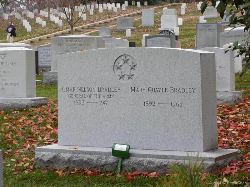 Bradley's gravesite at Arlington, VA, USA, 22 Nov 2004
