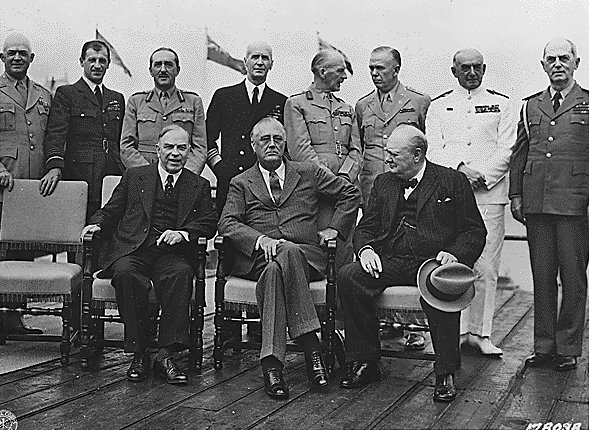Mackenzie King, Franklin Roosevelt, Winston Churchill, and Allied military leaders, Quebec, Canada, 18 Aug 1943