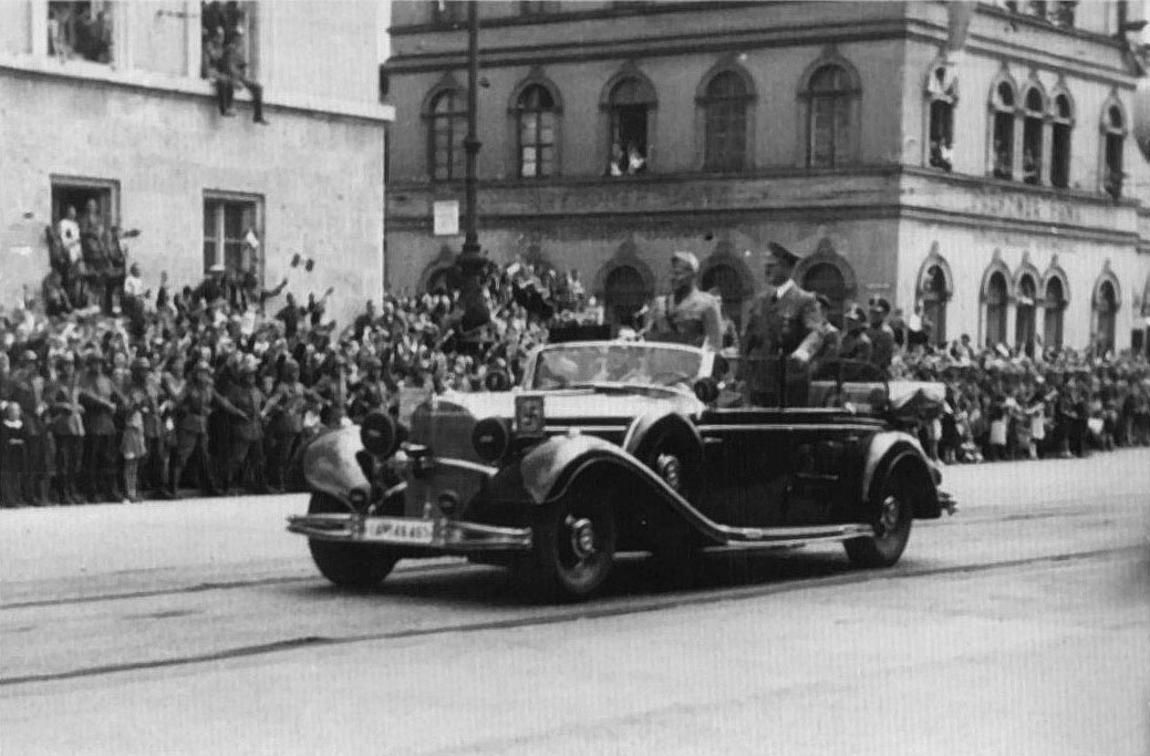 Adolf Hitler and Benito Mussolini at München, Germany for the Munich Conference, 29 Sep 1938, photo 5 of 9
