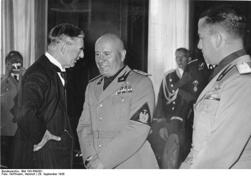 Neville Chamberlain and Benito Mussolini at the Führerbau building in München, Germany, 19 Sep 1938, photo 1 of 2
