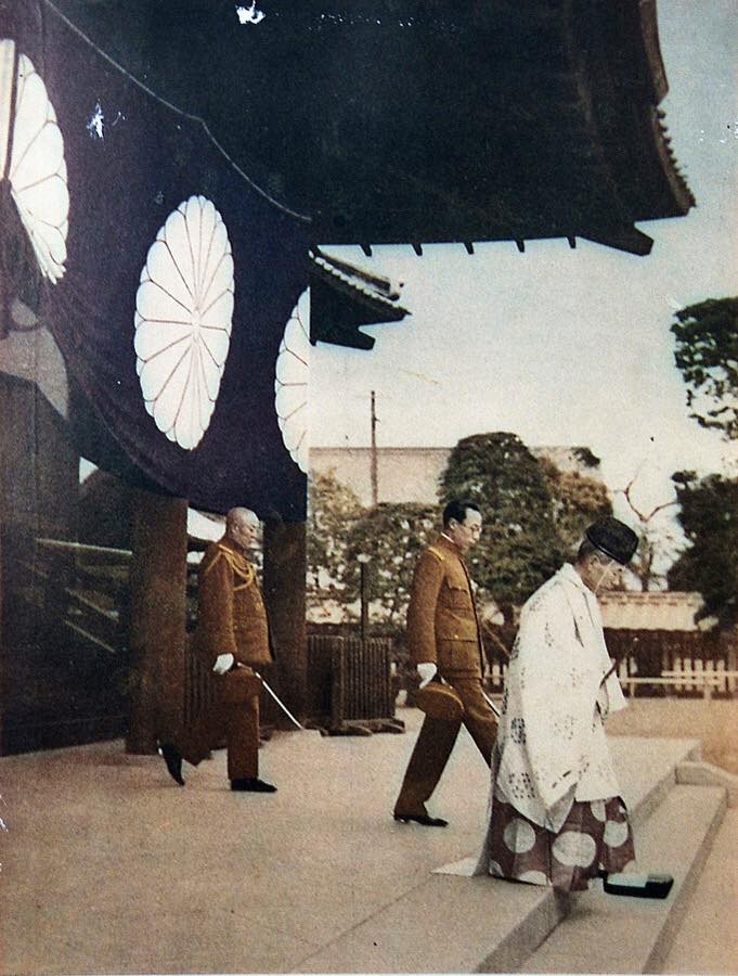 Emperor Kangde of the puppet state of Manchukuo at Yasukuni Shrine, Tokyo, Japan, 1935